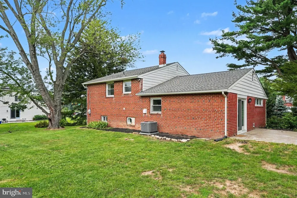 1390 JOLLY ROAD Blue Bell, PA 19422