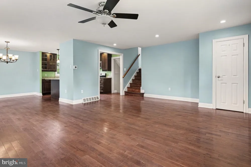1390 JOLLY ROAD Blue Bell, PA 19422