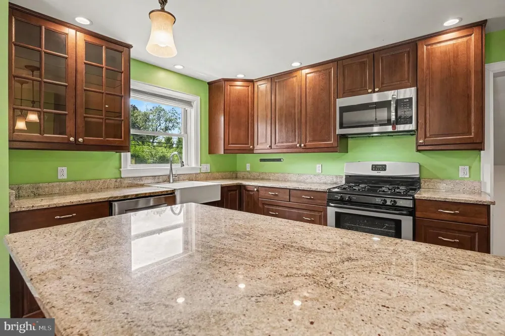 1390 JOLLY ROAD Blue Bell, PA 19422