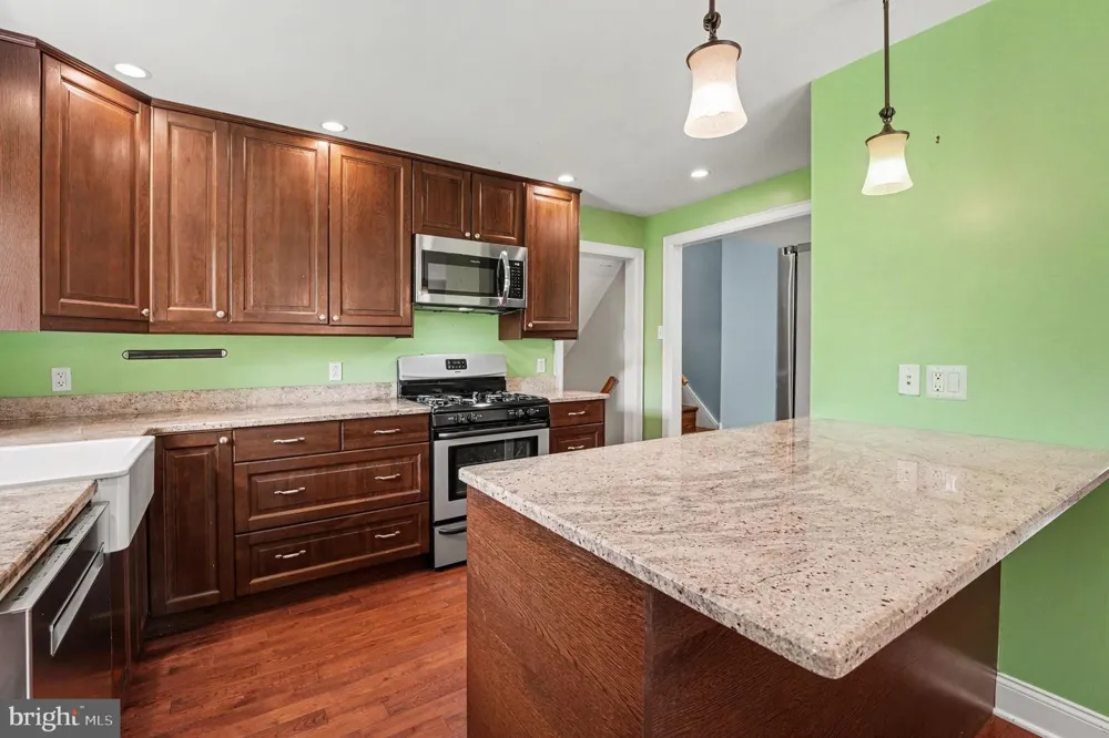 1390 JOLLY ROAD Blue Bell, PA 19422