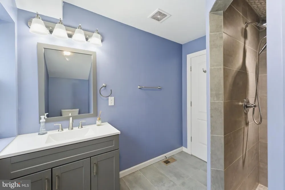 517 LEBAUM STREET SE Washington, DC 20032