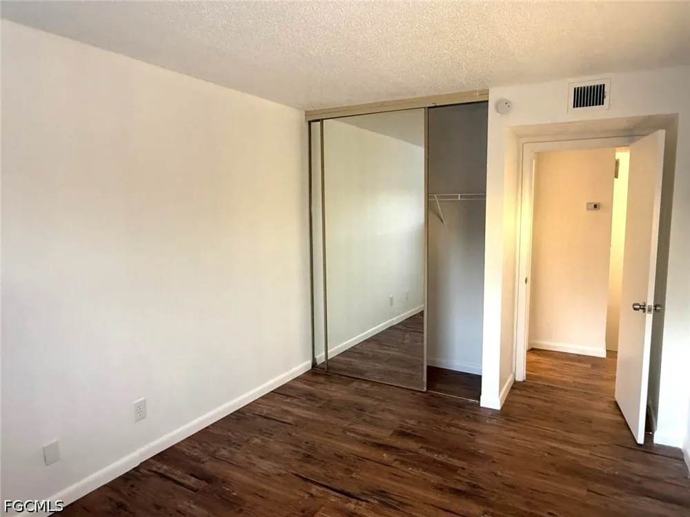 Park Shore Circle #3 Fort Myers, FL 33901