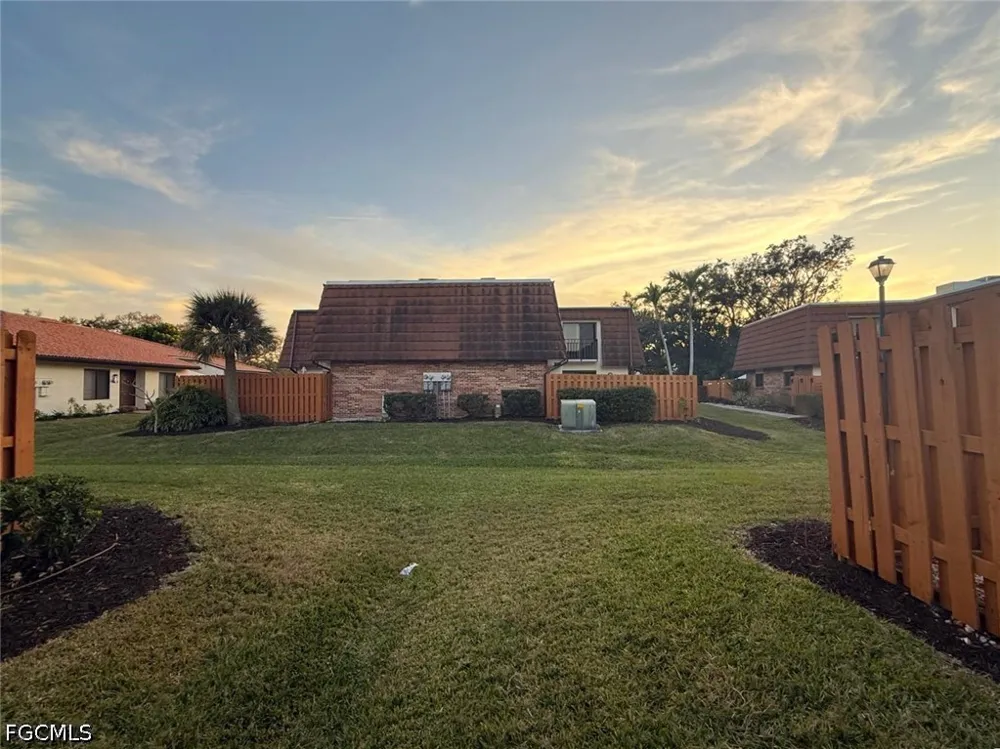 Park Shore Circle #3 Fort Myers, FL 33901