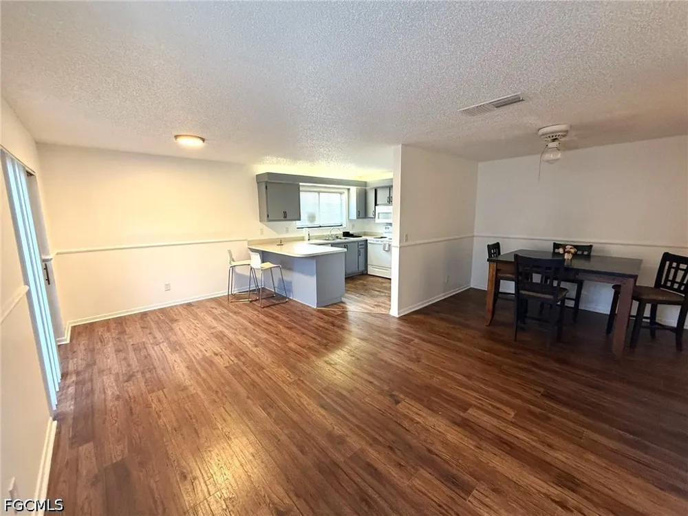 Park Shore Circle #3 Fort Myers, FL 33901