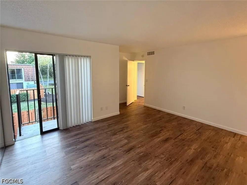 Park Shore Circle #3 Fort Myers, FL 33901