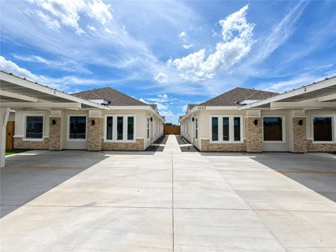 1025 Woodson Avenue #4