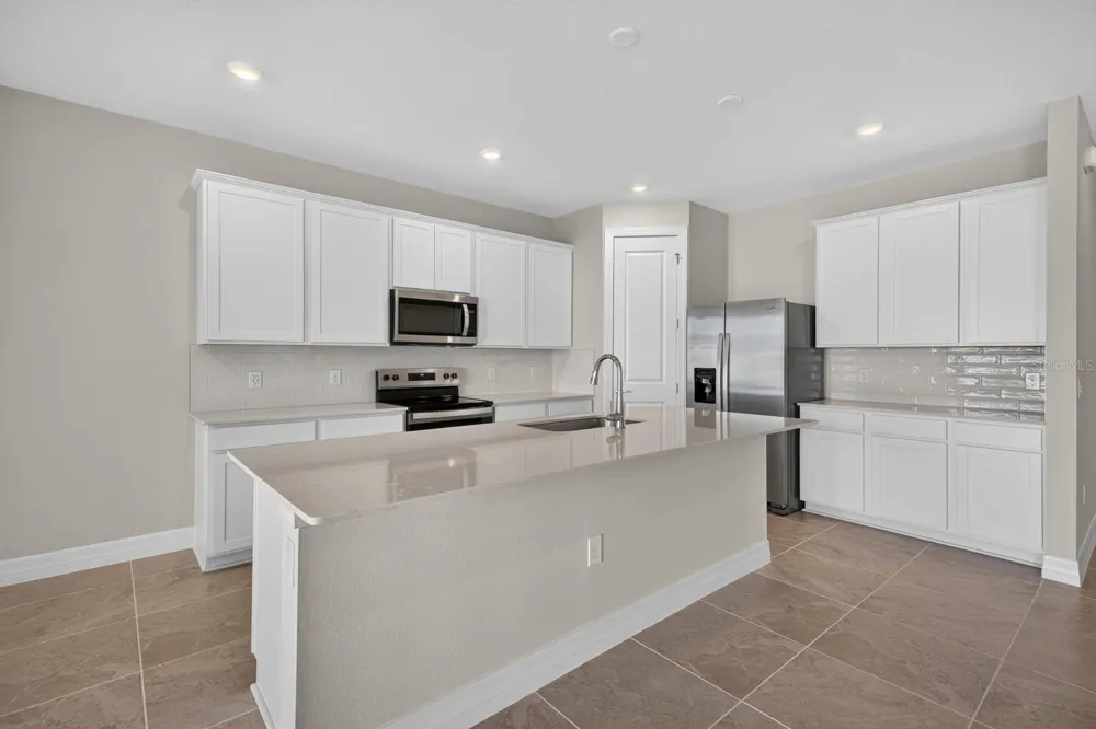 4806 FINLEY DRIVE Davenport, FL 33837