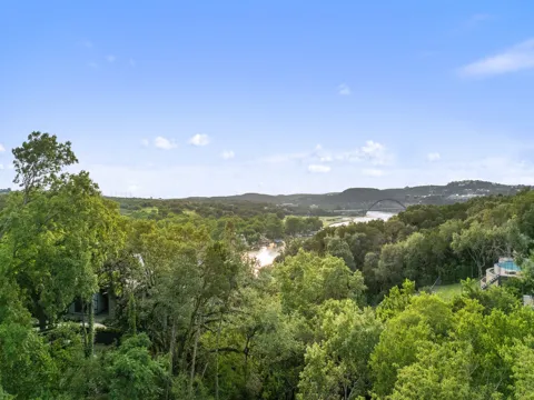 4802 Precipice Cove