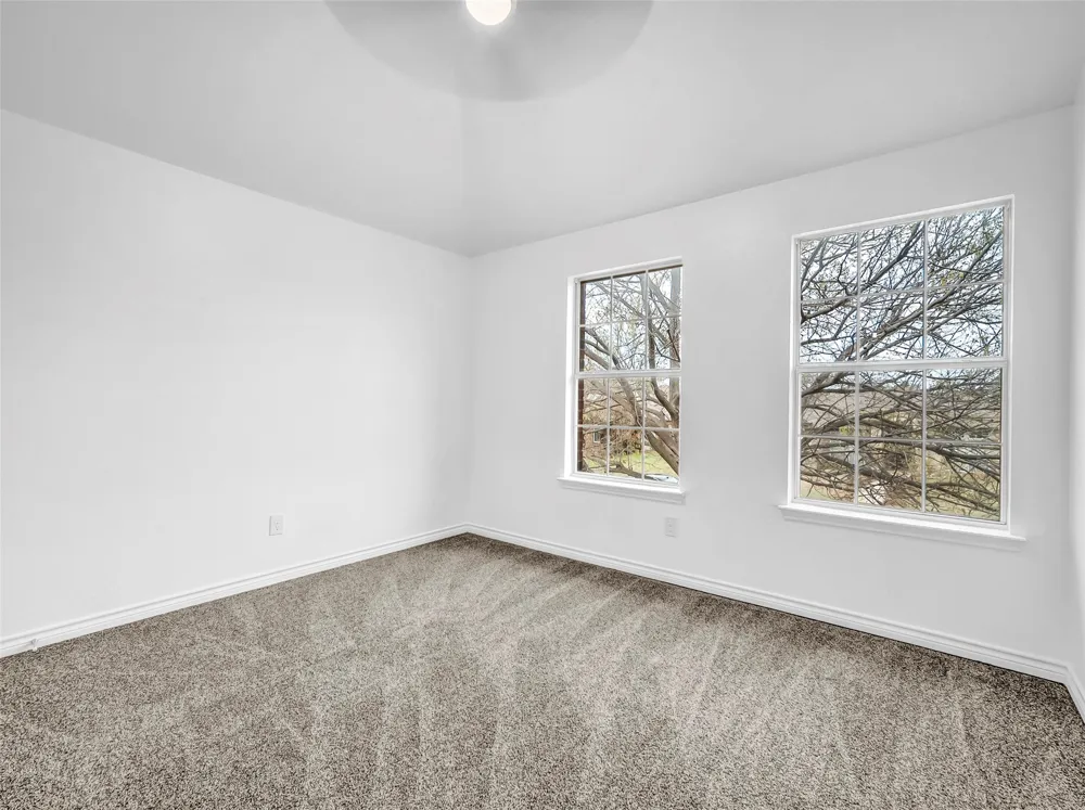 2913 Spartacus Drive Grand Prairie, TX 75052