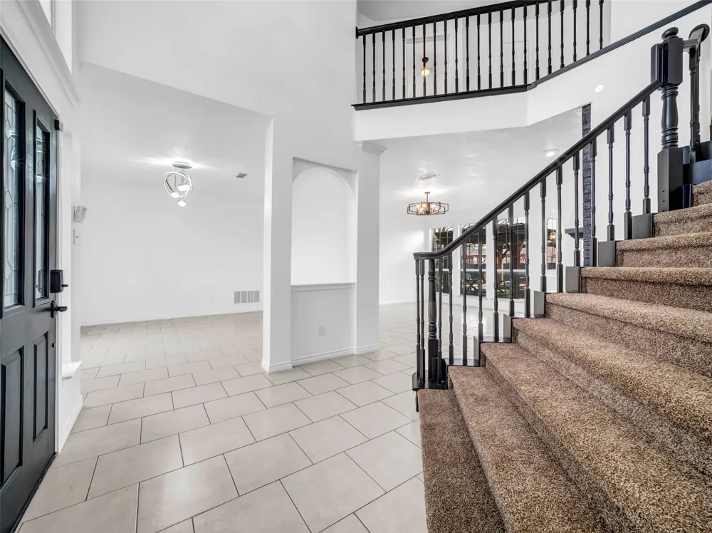 2913 Spartacus Drive Grand Prairie, TX 75052