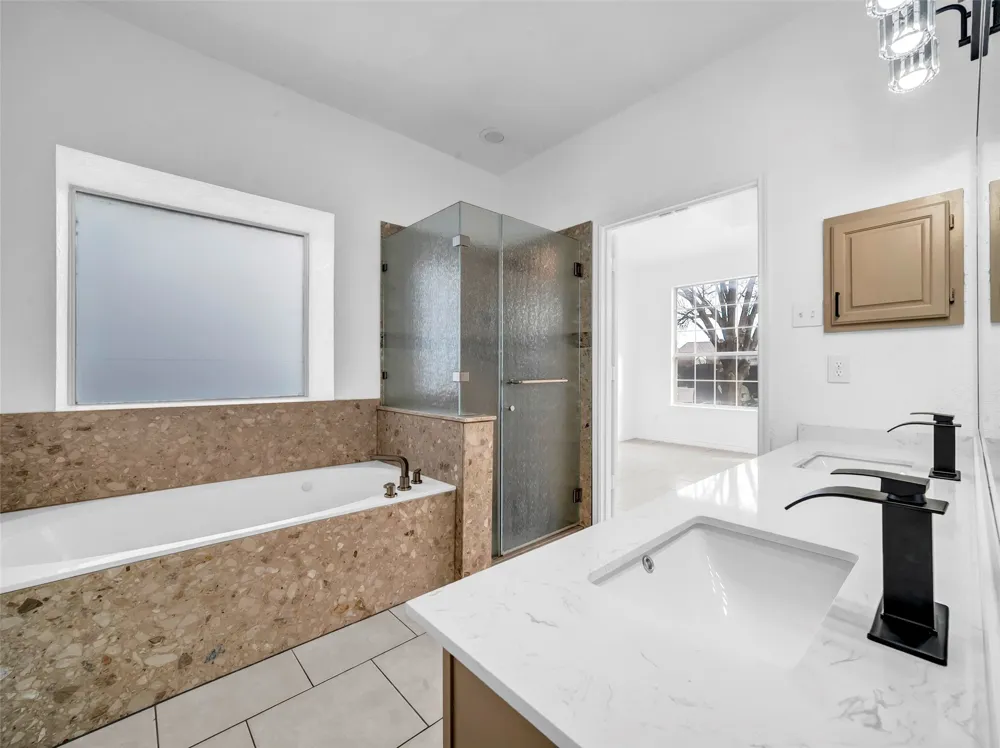 2913 Spartacus Drive Grand Prairie, TX 75052