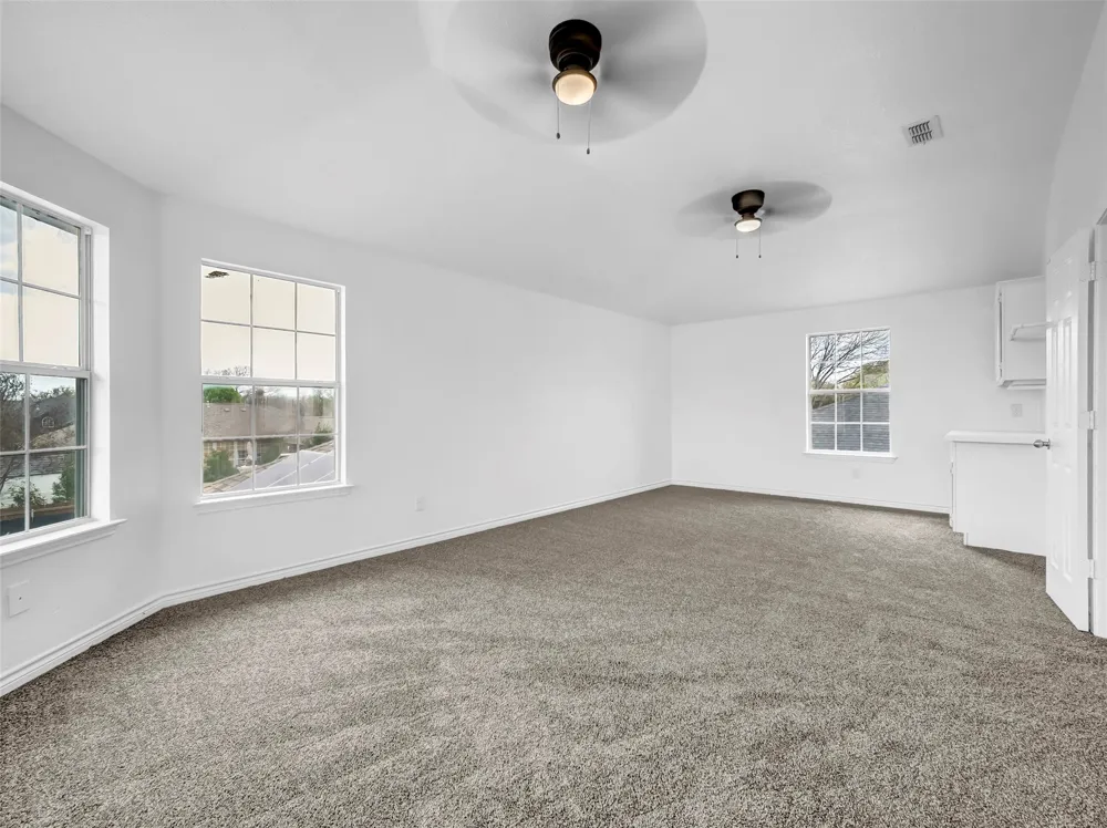 2913 Spartacus Drive Grand Prairie, TX 75052