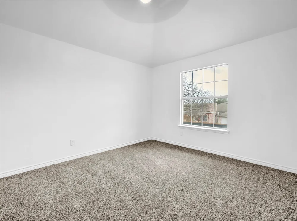 2913 Spartacus Drive Grand Prairie, TX 75052