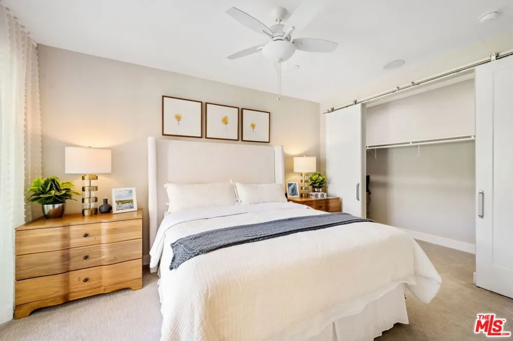 4373 Paxton Place Calabasas, CA 91302