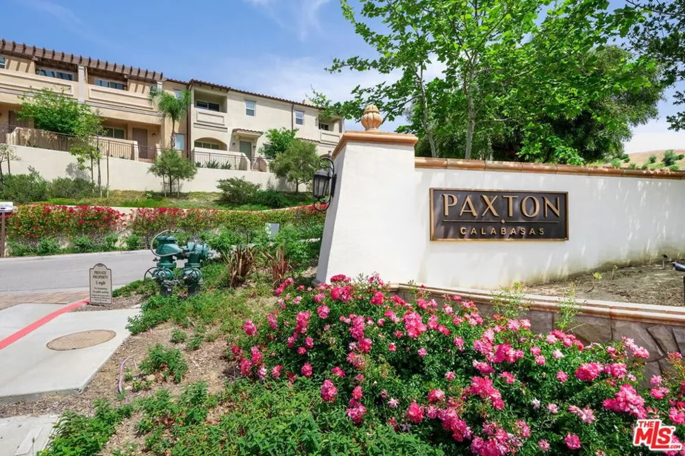 4373 Paxton Place Calabasas, CA 91302