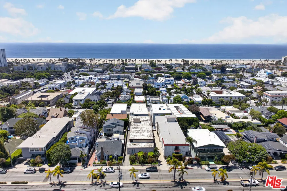 2444 4th Street #4 Santa Monica, CA 90405