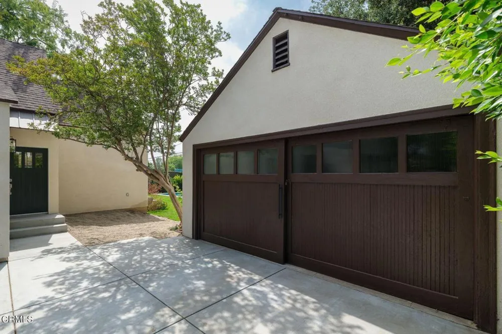 2384 E Orange Grove Boulevard Pasadena, CA 91104