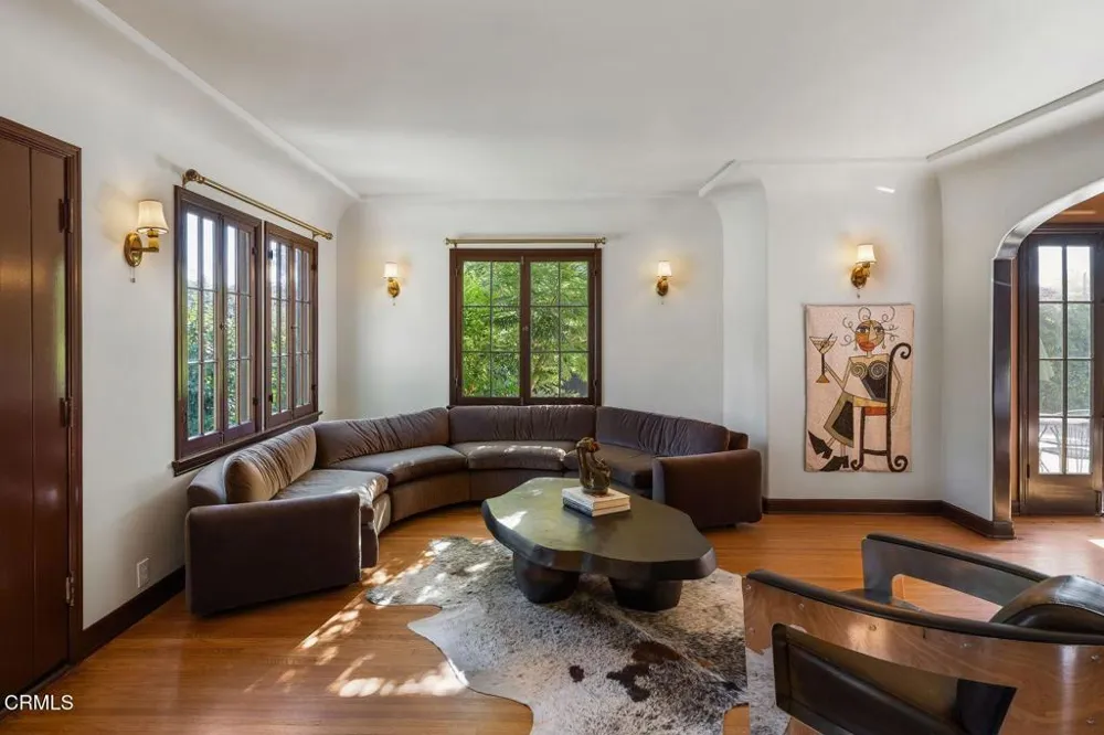 2384 E Orange Grove Boulevard Pasadena, CA 91104