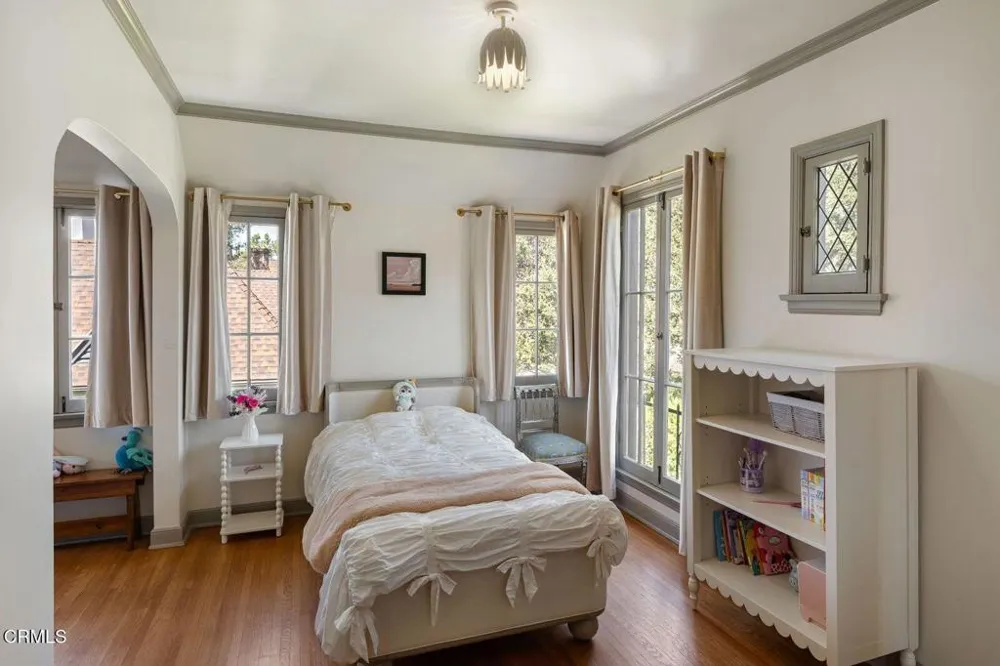2384 E Orange Grove Boulevard Pasadena, CA 91104
