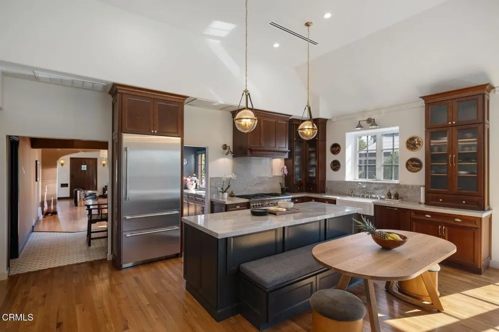2384 E Orange Grove Boulevard Pasadena, CA 91104