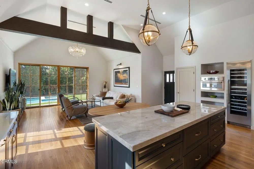 2384 E Orange Grove Boulevard Pasadena, CA 91104