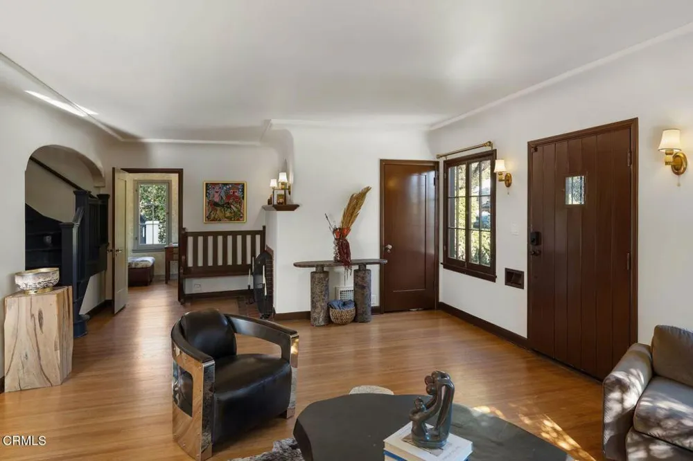 2384 E Orange Grove Boulevard Pasadena, CA 91104