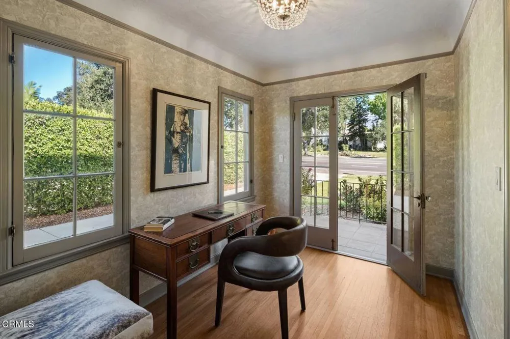 2384 E Orange Grove Boulevard Pasadena, CA 91104