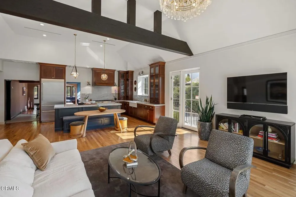 2384 E Orange Grove Boulevard Pasadena, CA 91104