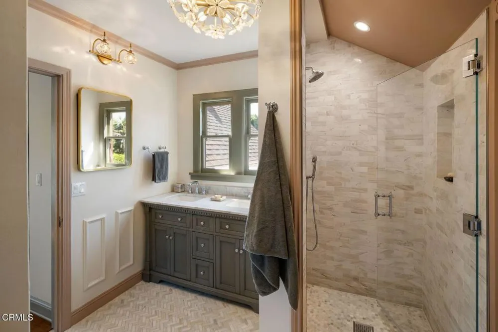 2384 E Orange Grove Boulevard Pasadena, CA 91104