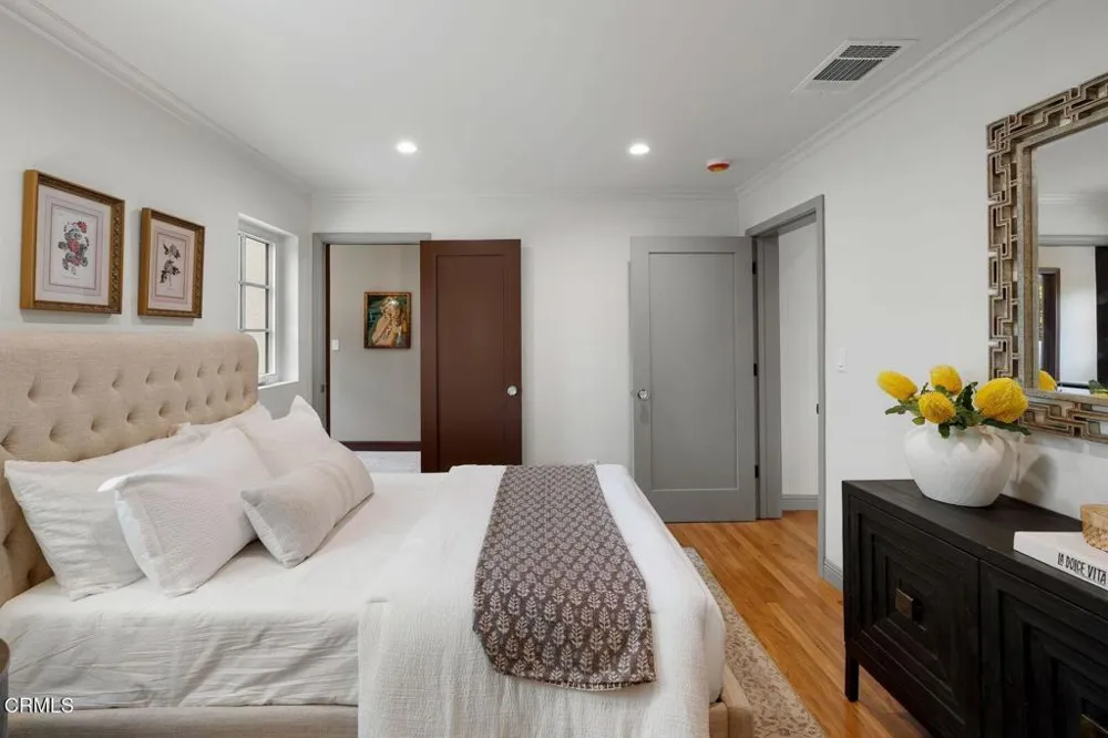 2384 E Orange Grove Boulevard Pasadena, CA 91104