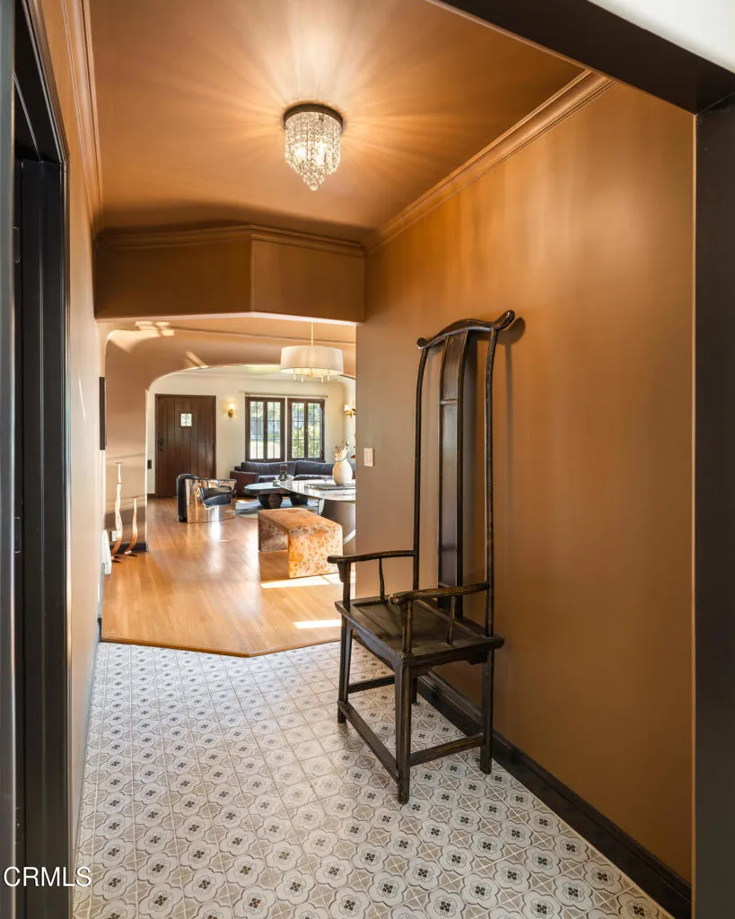 2384 E Orange Grove Boulevard Pasadena, CA 91104