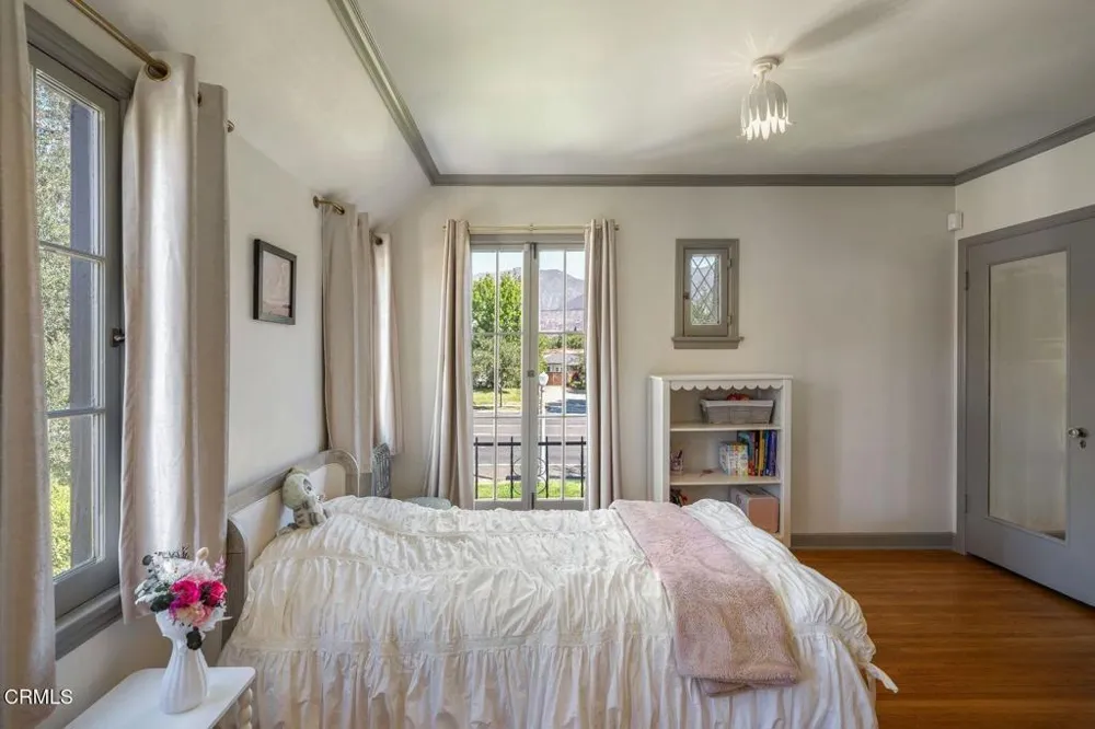 2384 E Orange Grove Boulevard Pasadena, CA 91104