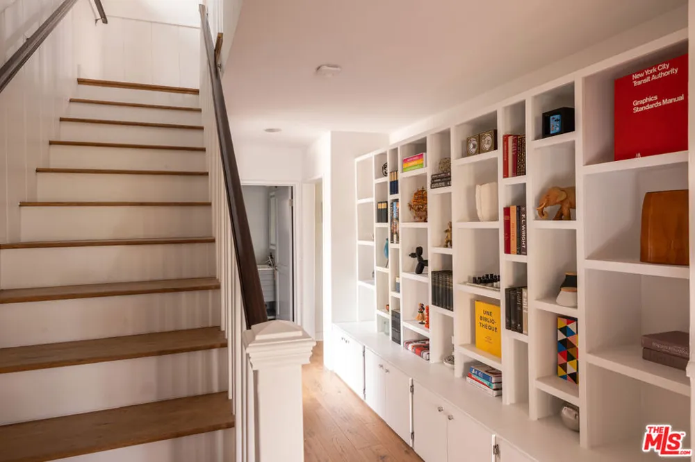4901 El Canto Drive Los Angeles, CA 90041