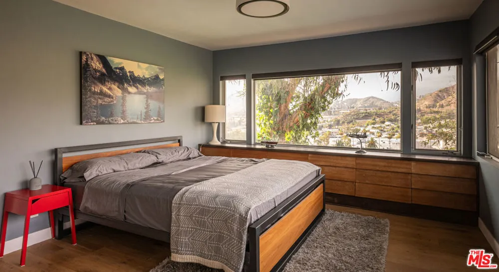 4901 El Canto Drive Los Angeles, CA 90041