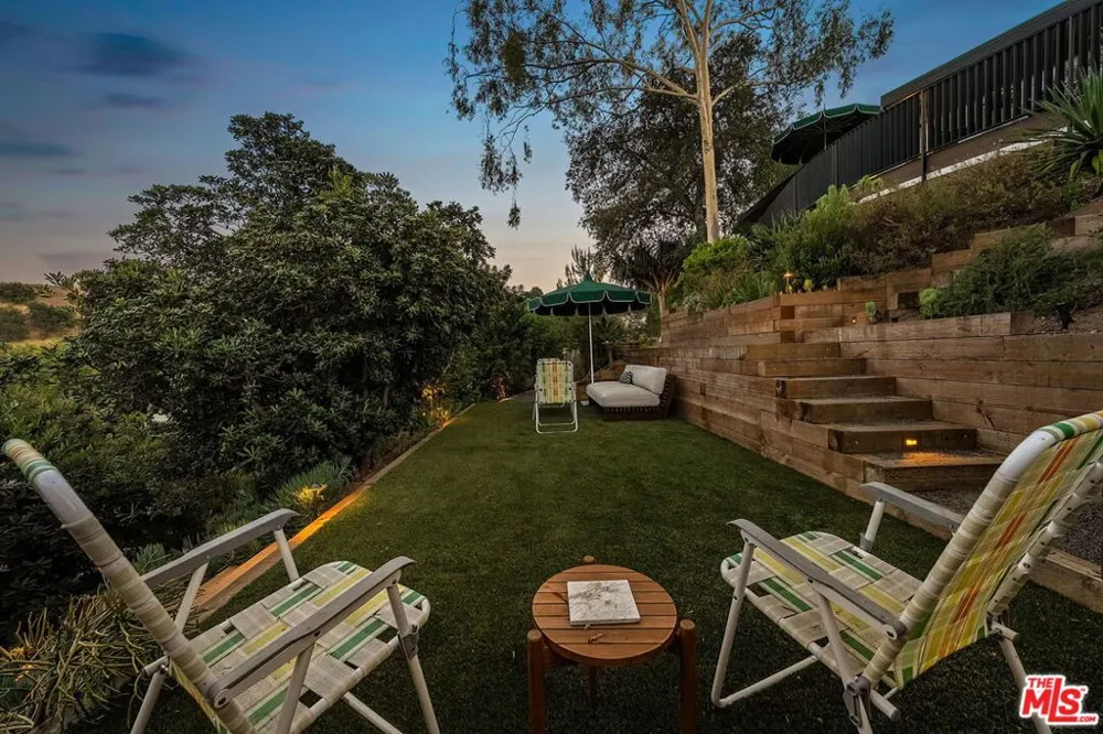 4901 El Canto Drive Los Angeles, CA 90041