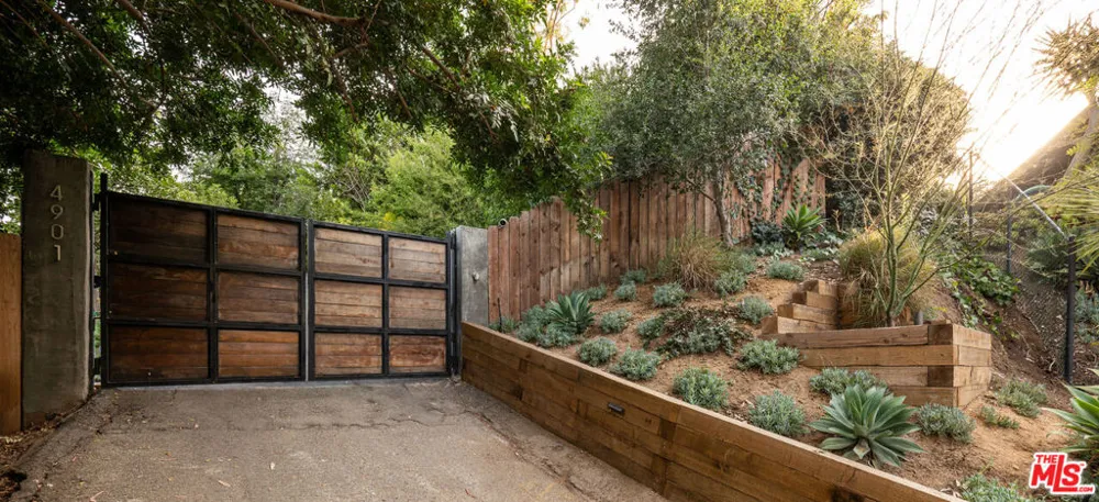 4901 El Canto Drive Los Angeles, CA 90041