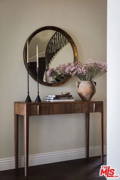 16736 Via Pacifica Pacific Palisades, CA 90272