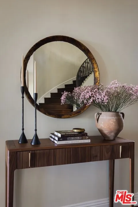 16736 Via Pacifica Pacific Palisades, CA 90272