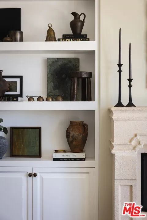 16736 Via Pacifica Pacific Palisades, CA 90272