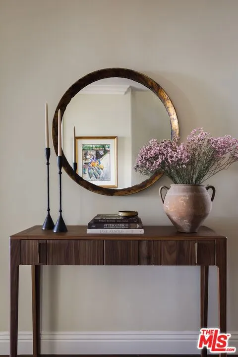 16736 Via Pacifica Pacific Palisades, CA 90272