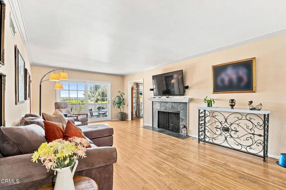 1480 E Glenoaks Boulevard Glendale, CA 91206