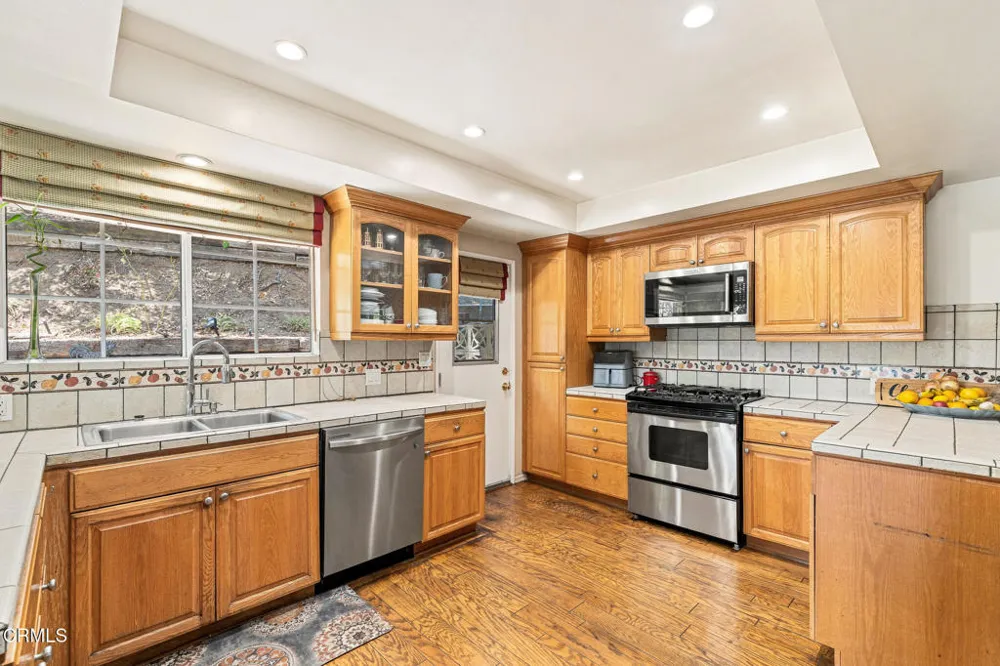 1480 E Glenoaks Boulevard Glendale, CA 91206