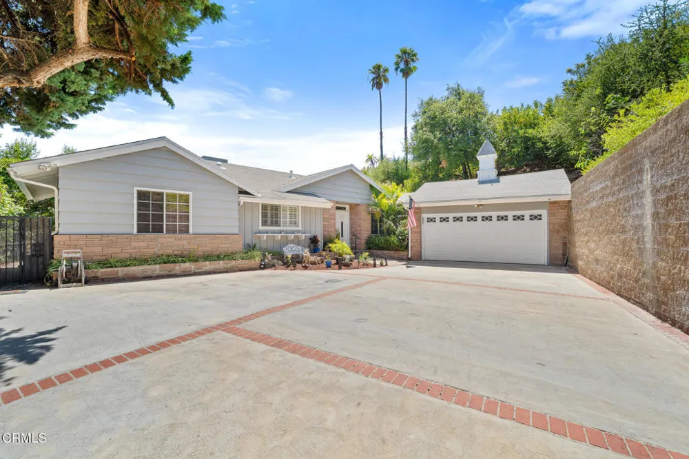 1480 E Glenoaks Boulevard Glendale, CA 91206