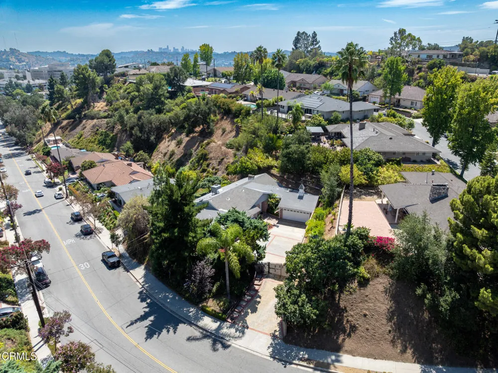 1480 E Glenoaks Boulevard Glendale, CA 91206