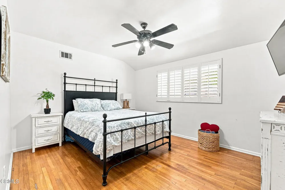 1480 E Glenoaks Boulevard Glendale, CA 91206