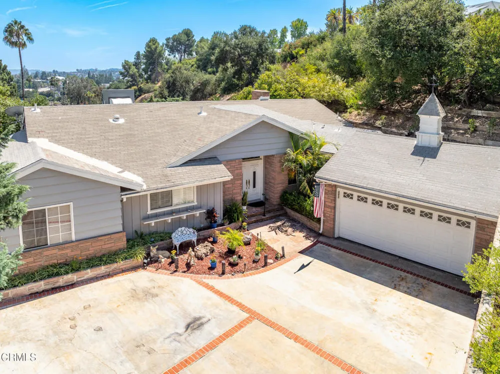 1480 E Glenoaks Boulevard Glendale, CA 91206