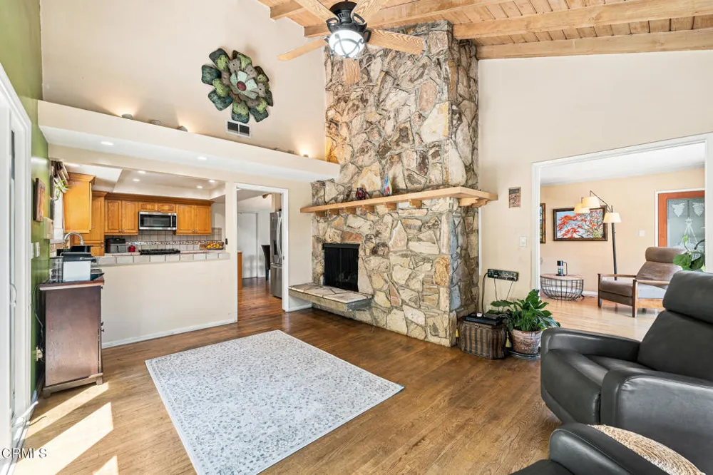 1480 E Glenoaks Boulevard Glendale, CA 91206
