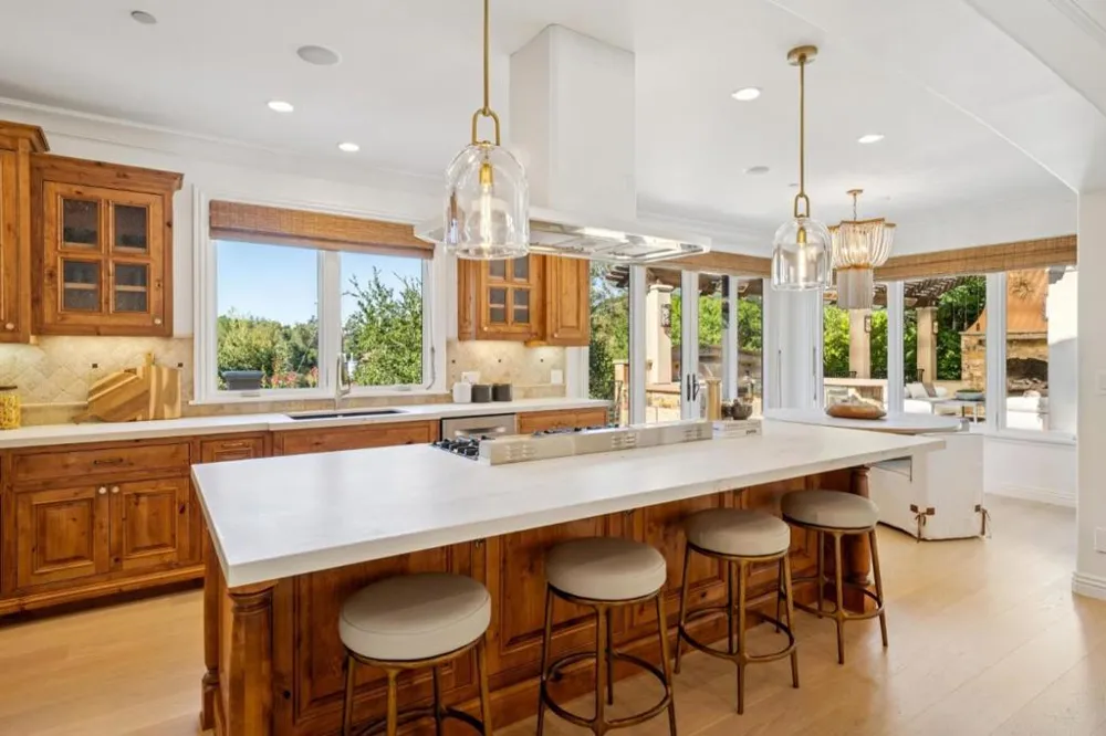 15730 Shannon Heights Road Los Gatos, CA 95032