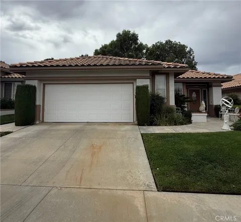 1725 Fairway Oaks Avenue