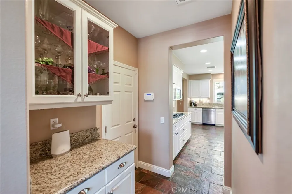 14313 Goose Eastvale, CA 92880